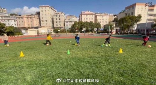 击抓住法兰